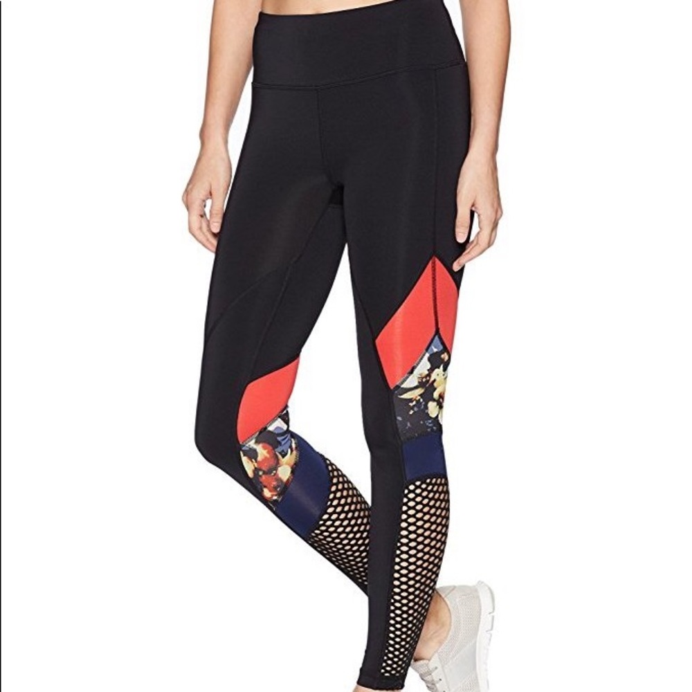 Shape Active Pacesetter Perforated Legging Black M